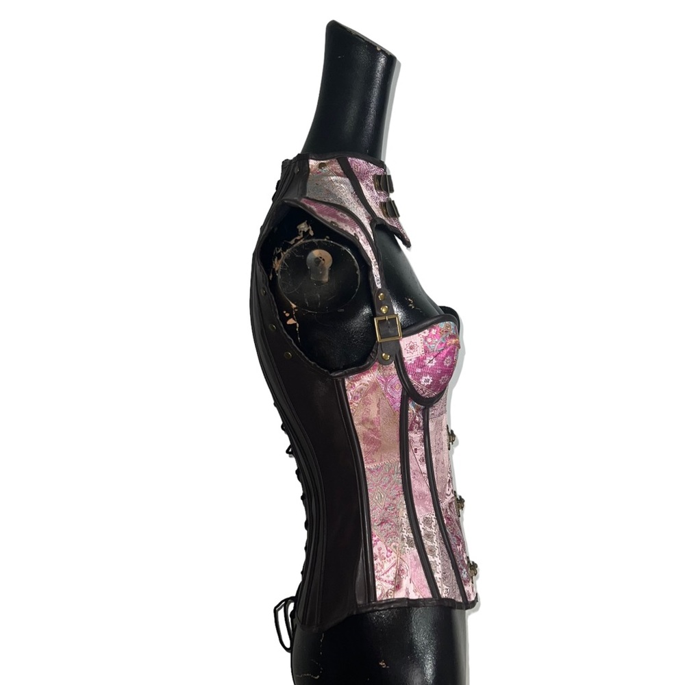 Pink corset - Picture 12 of 16